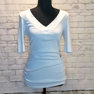 Express sexy basic vee in white